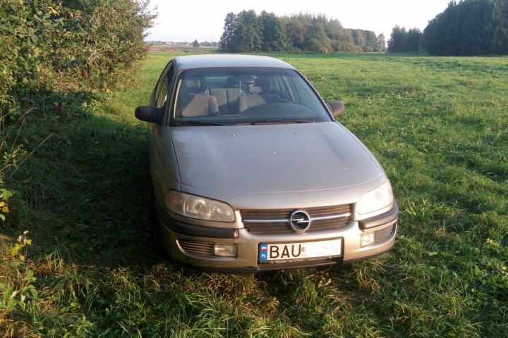Opel Omega 2.0 8V '97