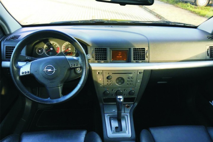 Opel Vectra C  2004r