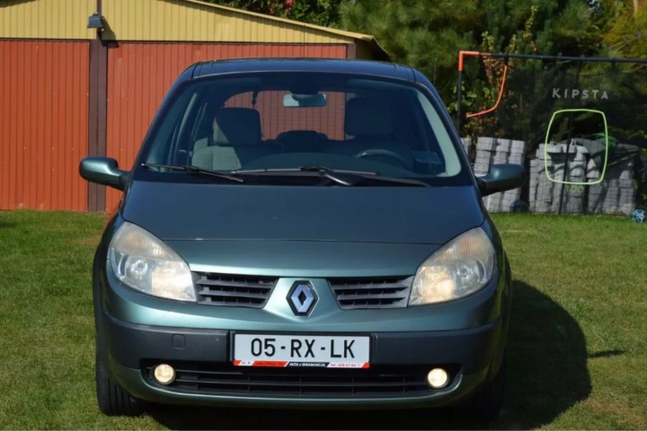 Renault Scenic II  8 900 PLN Do negocjacji  2005