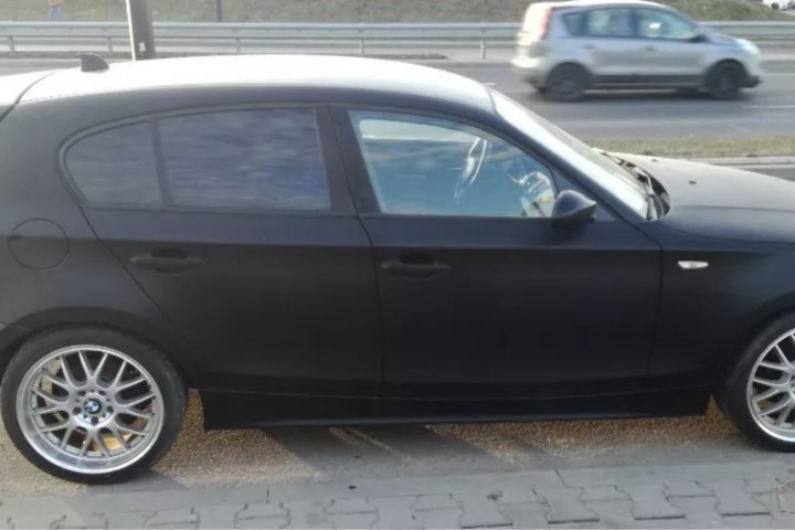 BMW Seria 3 E90   10 000 PLN  2006  170 000 km  Benzyna  Kompakt